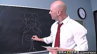brunette milf with big tits