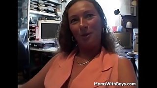 big boobed milf playing with herself