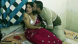 indian sari mom