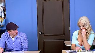 xnxx brazzers step mom