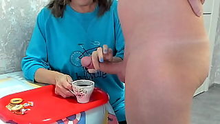 mom lets daughter taste dads cum