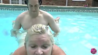 mom help injured son in shower