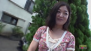 japanese mom and daughter keeping house