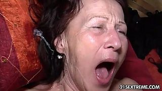 yuyu granny sex